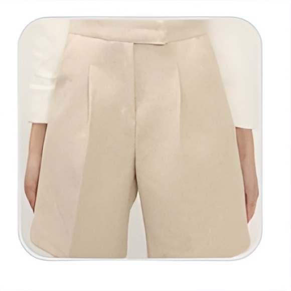 storets Chloe Pintuck Shorts. - Picture 2 of 4